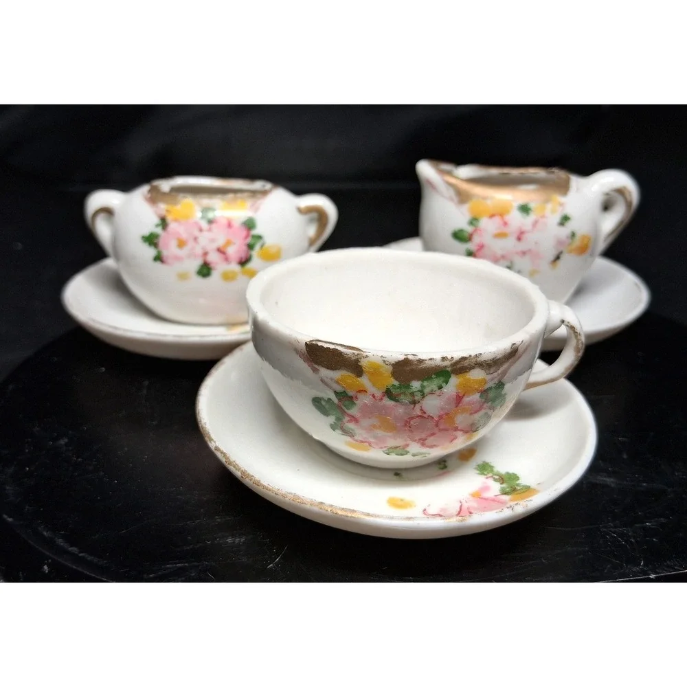Vintage Miniature Floral Tea Set Creamer Sugar Bowl Teacup Saucers Gold Rim 6pc